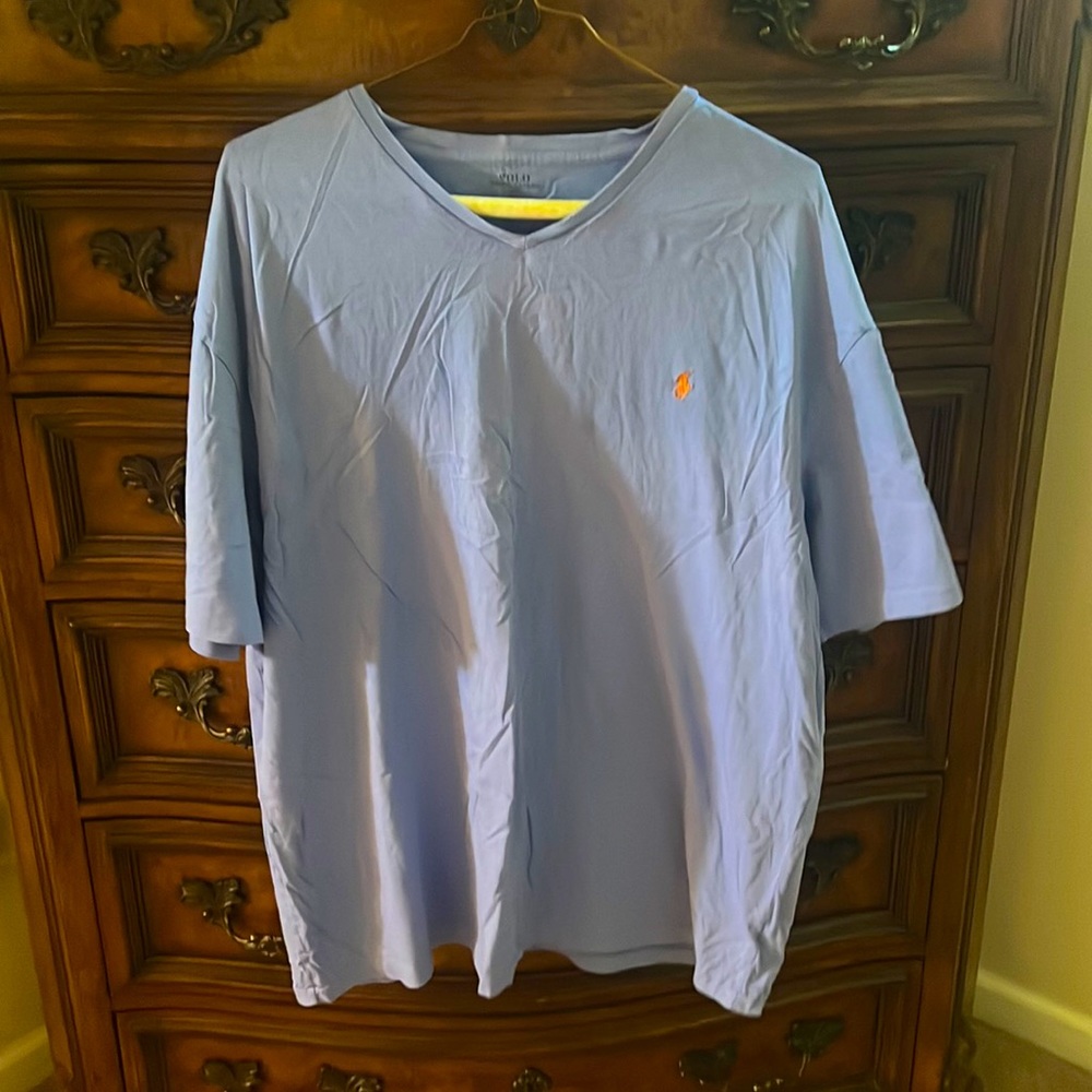 Polo Ralph Lauren S/S V neck t-shirt in size 2XLT.  Lite blue with orange horse